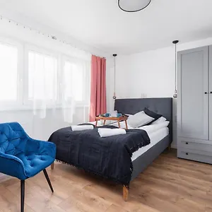 Czarnowiejska By Renters Apartament